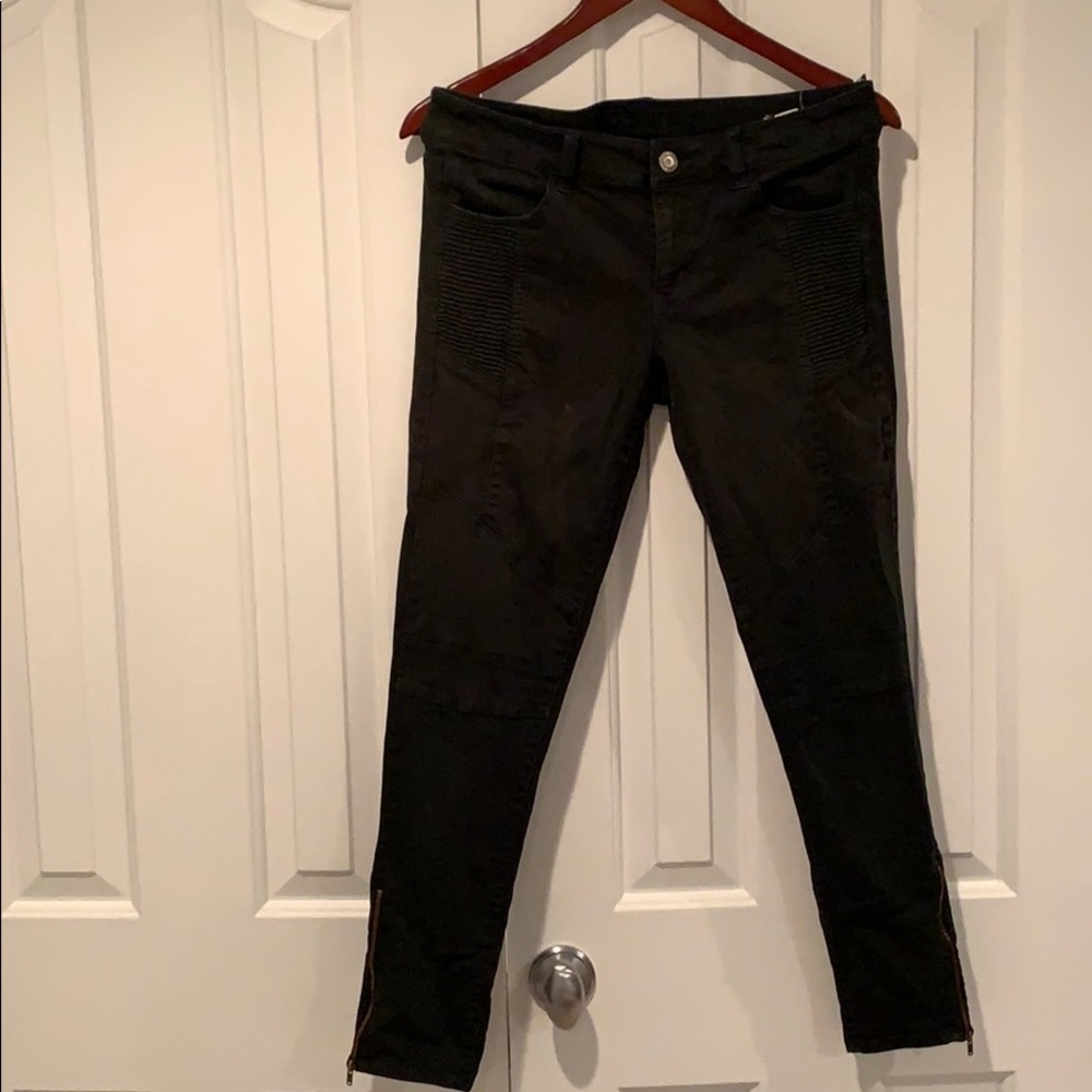 Olive jeans